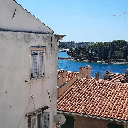 Πανσιόν Alessia Ρόβινι